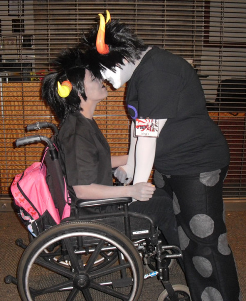 Homestuck Cosplayers Making Out