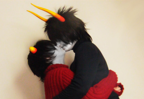 Homestuck Cosplayers Making Out