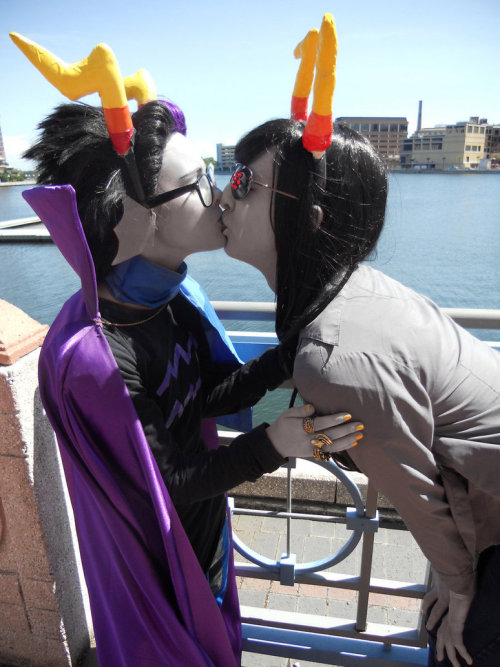 Homestuck Cosplayers Making Out