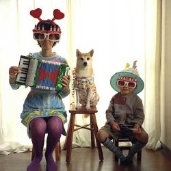 Ideas For Family Pictures With Dogs