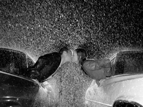 Images Of Lovers In Rain