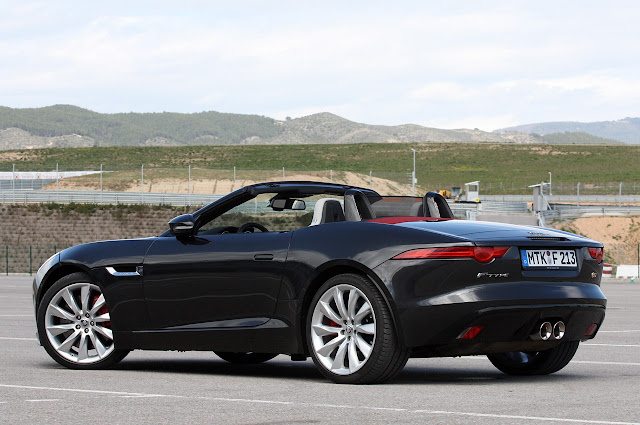 Jaguar F Type 2013