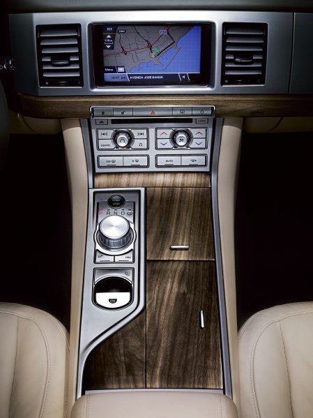 Jaguar Xf Interior Photos