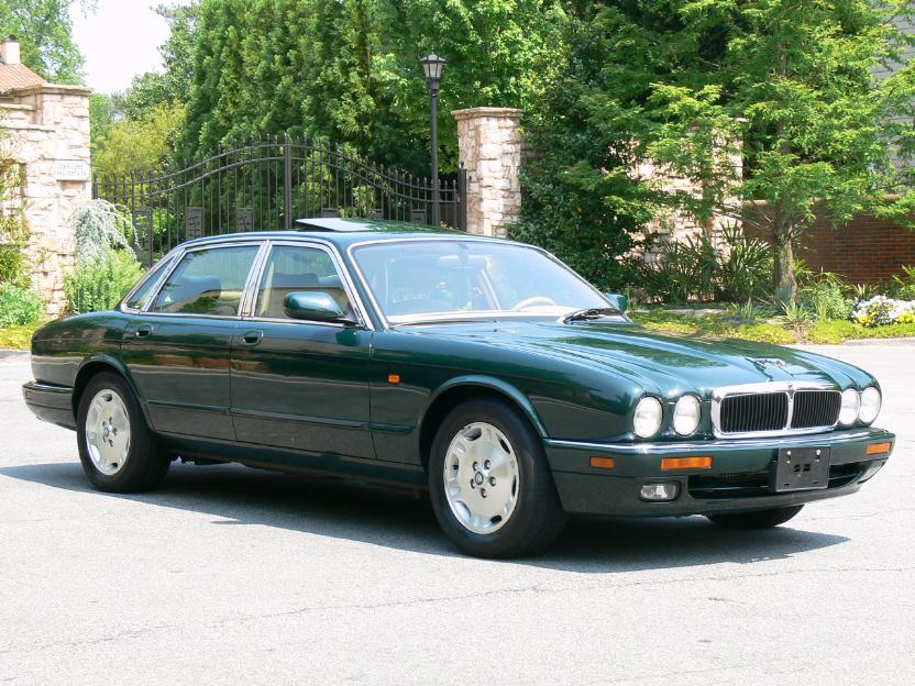 Jaguar Xj6