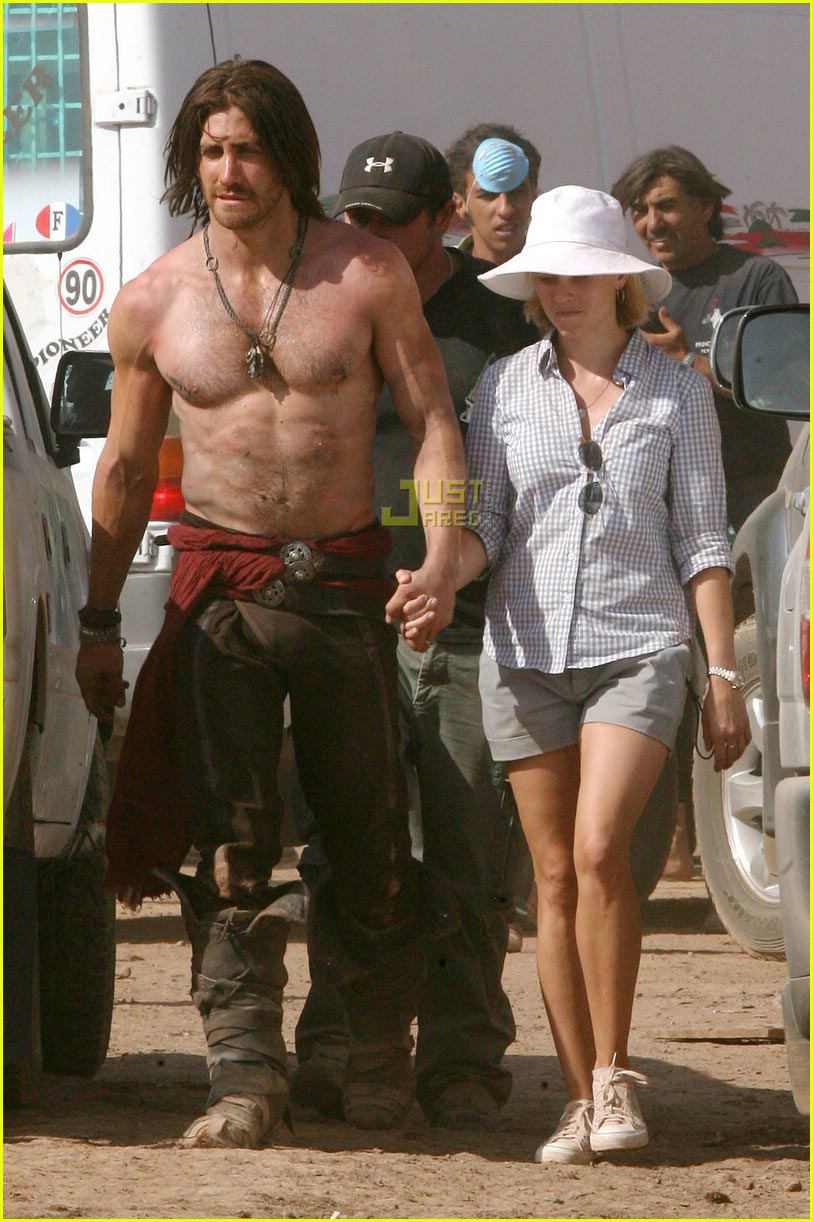 Jake Gyllenhaal Body