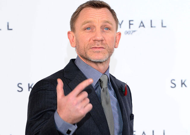 James Bond Daniel Craig Shirtless