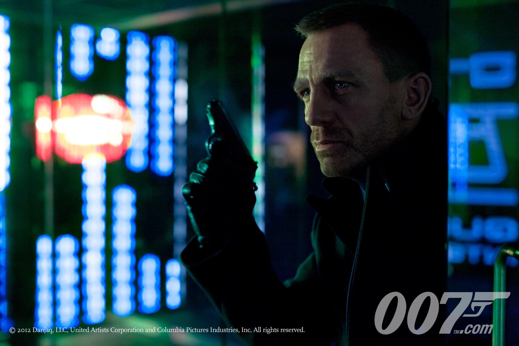 James Bond Daniel Craig Skyfall Poster