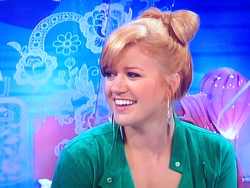 Kelly Clarkson Hair Blonde