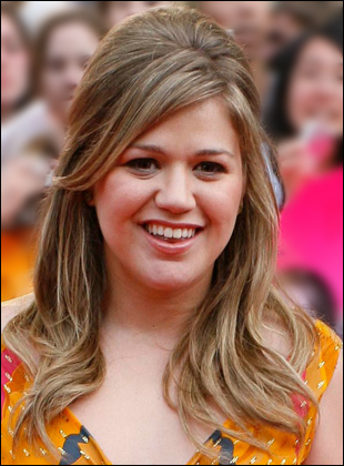 Kelly Clarkson Hair Color