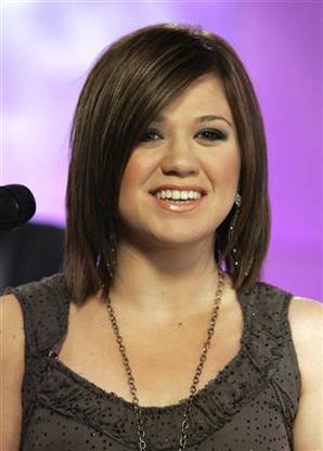 Kelly Clarkson Haircut 2012