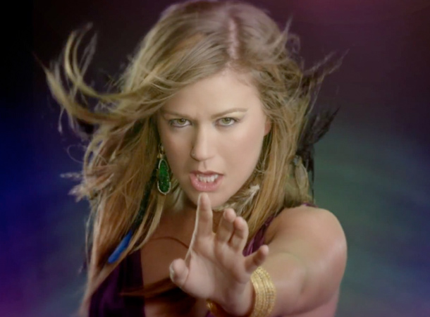 Kelly Clarkson Stronger Video Clip