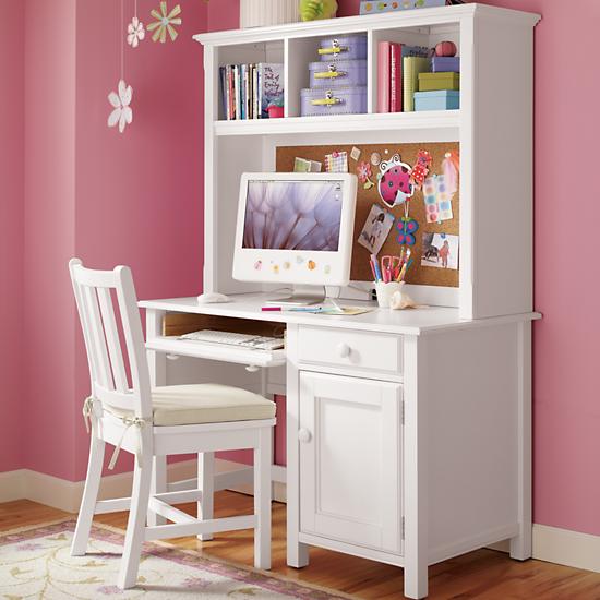 Kids Corner Desk With Hutch