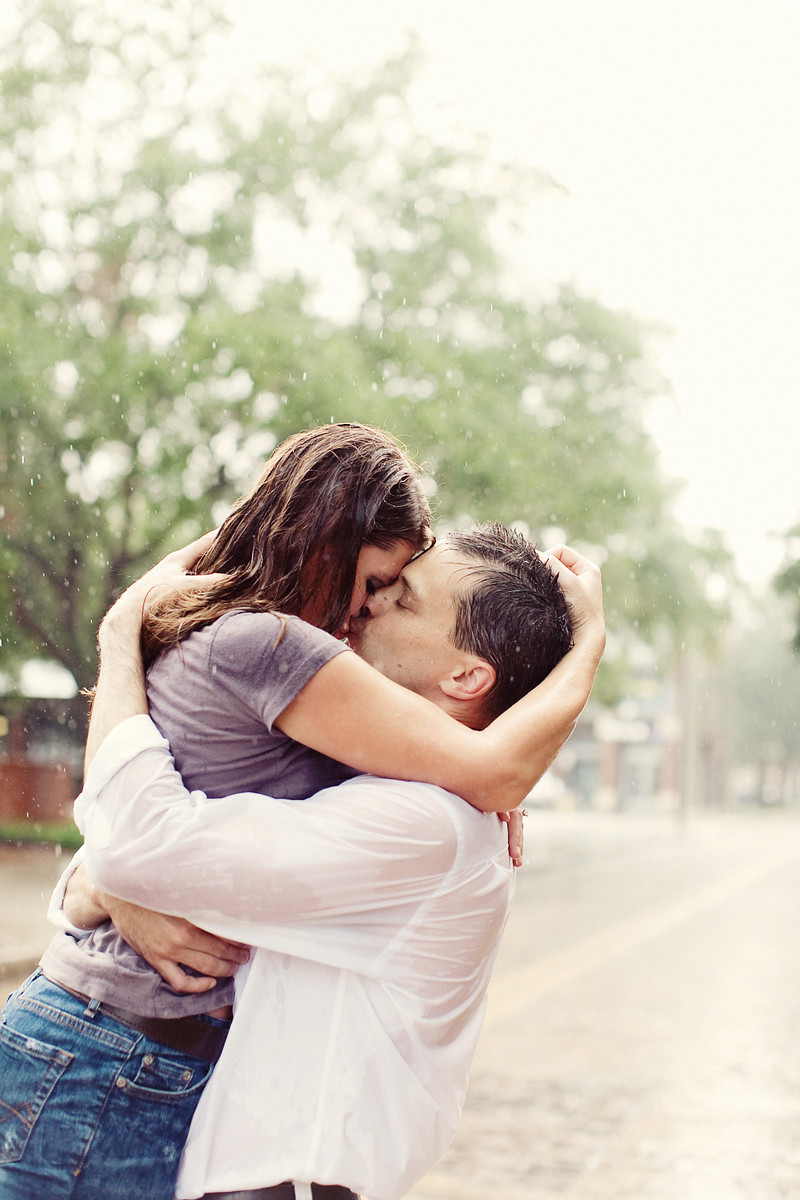 Kissing In The Rain