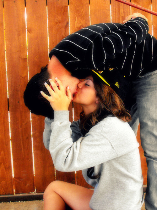 Kissing Tumblr Swag