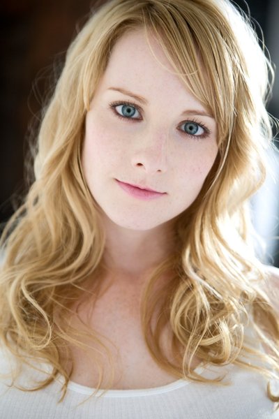 Melissa Rauch Pictures