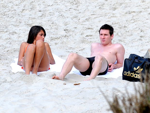 Messi Girlfriend Bikini