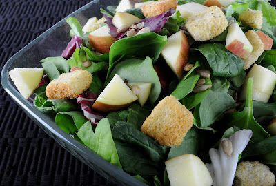 Mixed Greens Salad Apples