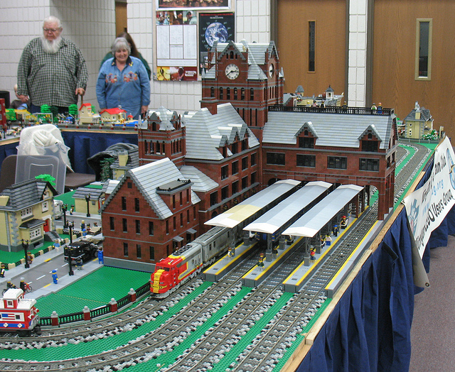 Model Trains Holly Mi