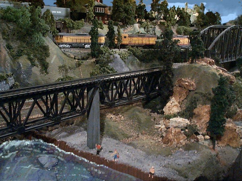 Model Trains N Scale Layouts