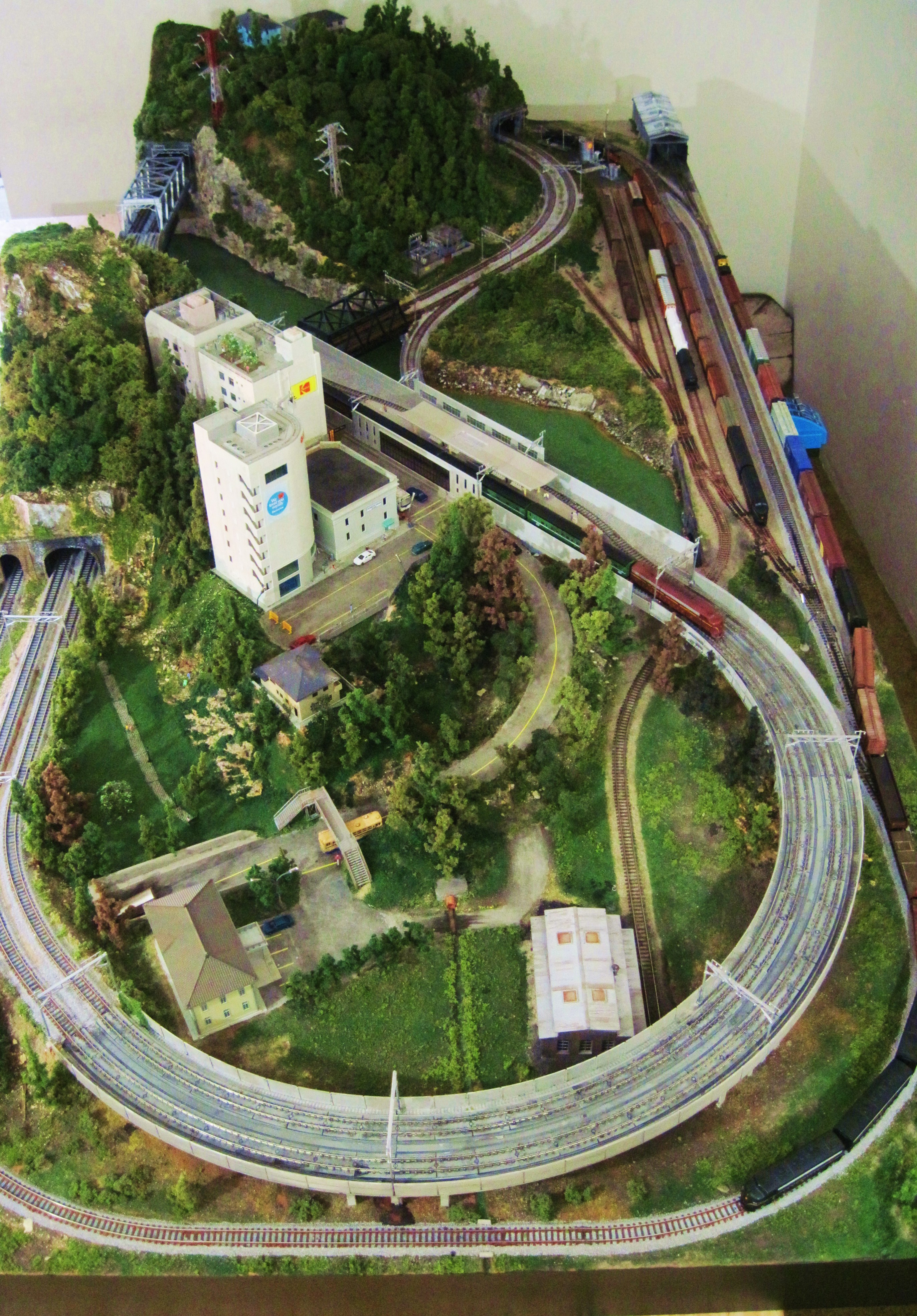 Model Trains N Scale Layouts