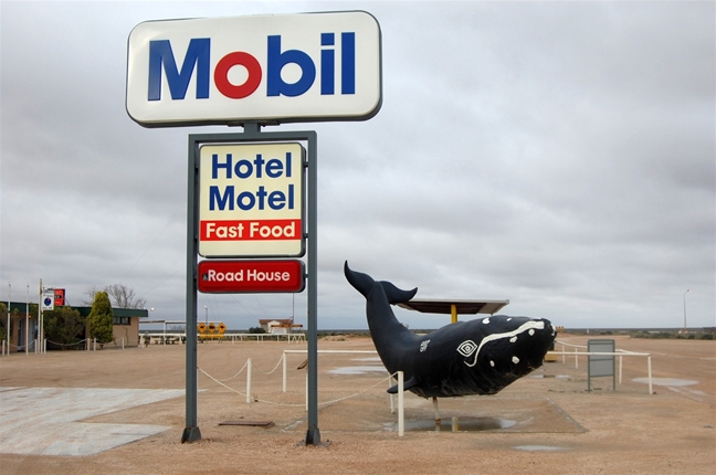 Nullarbor Roadhouse Accommodation