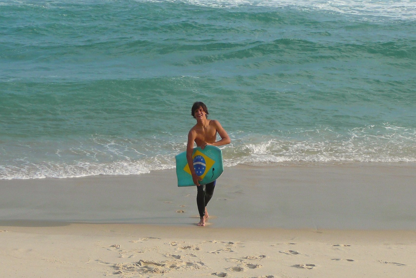 Pictures Of People Having Fun At The Beach