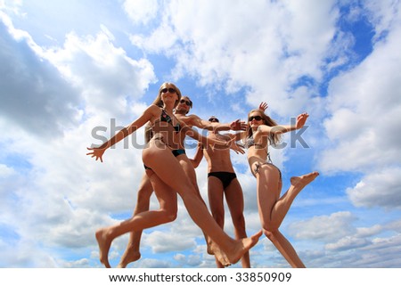 Pictures Of People Having Fun At The Beach