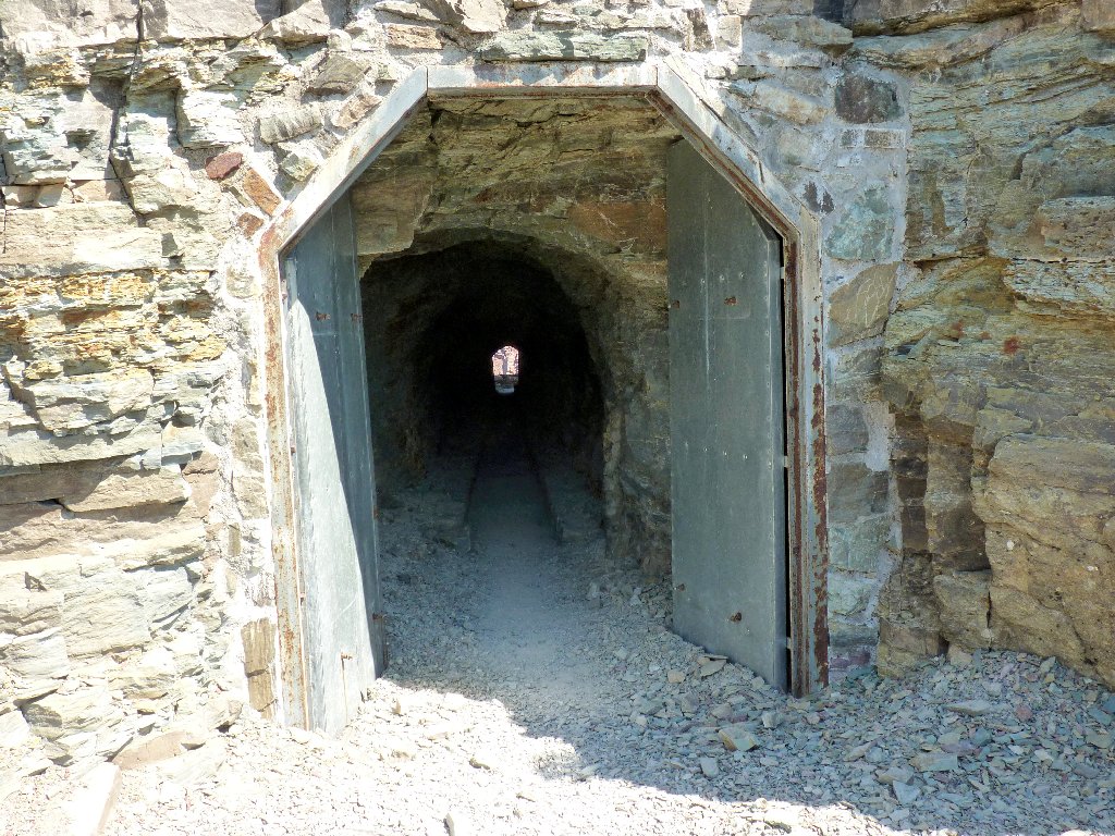 Ptarmigan Tunnel Hike