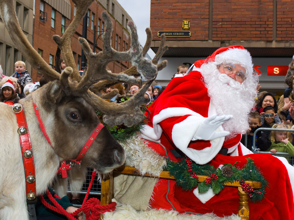 Real Pictures Of Santa And His Reindeer