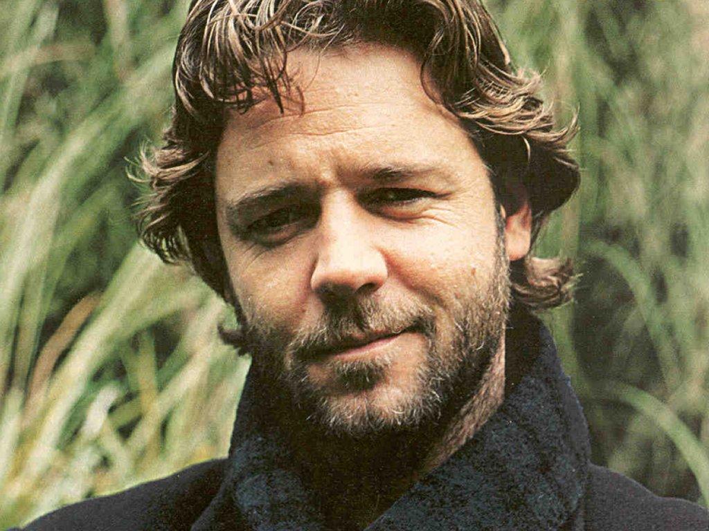 Russell Crowe Ufo