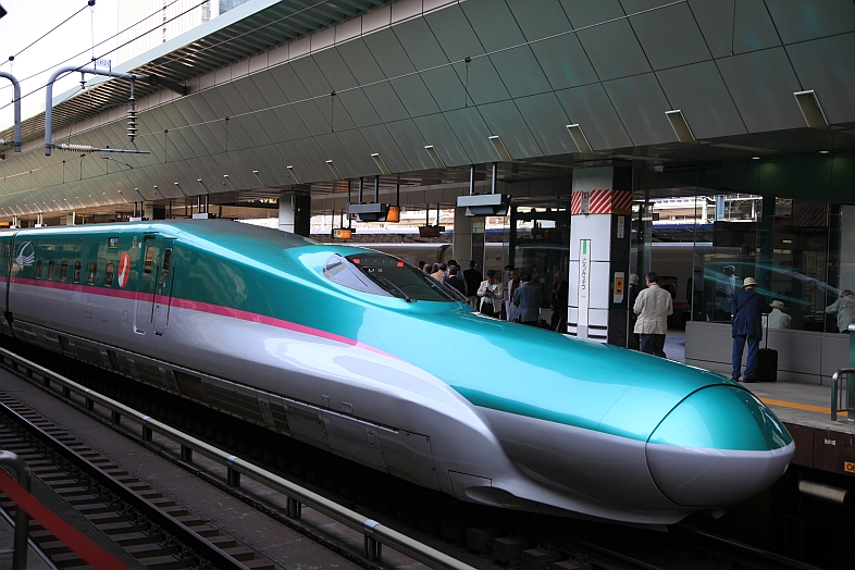 Shinkansen E5