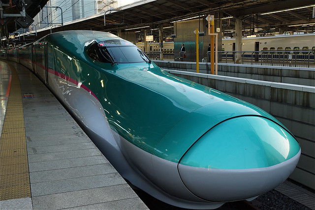 Shinkansen E5