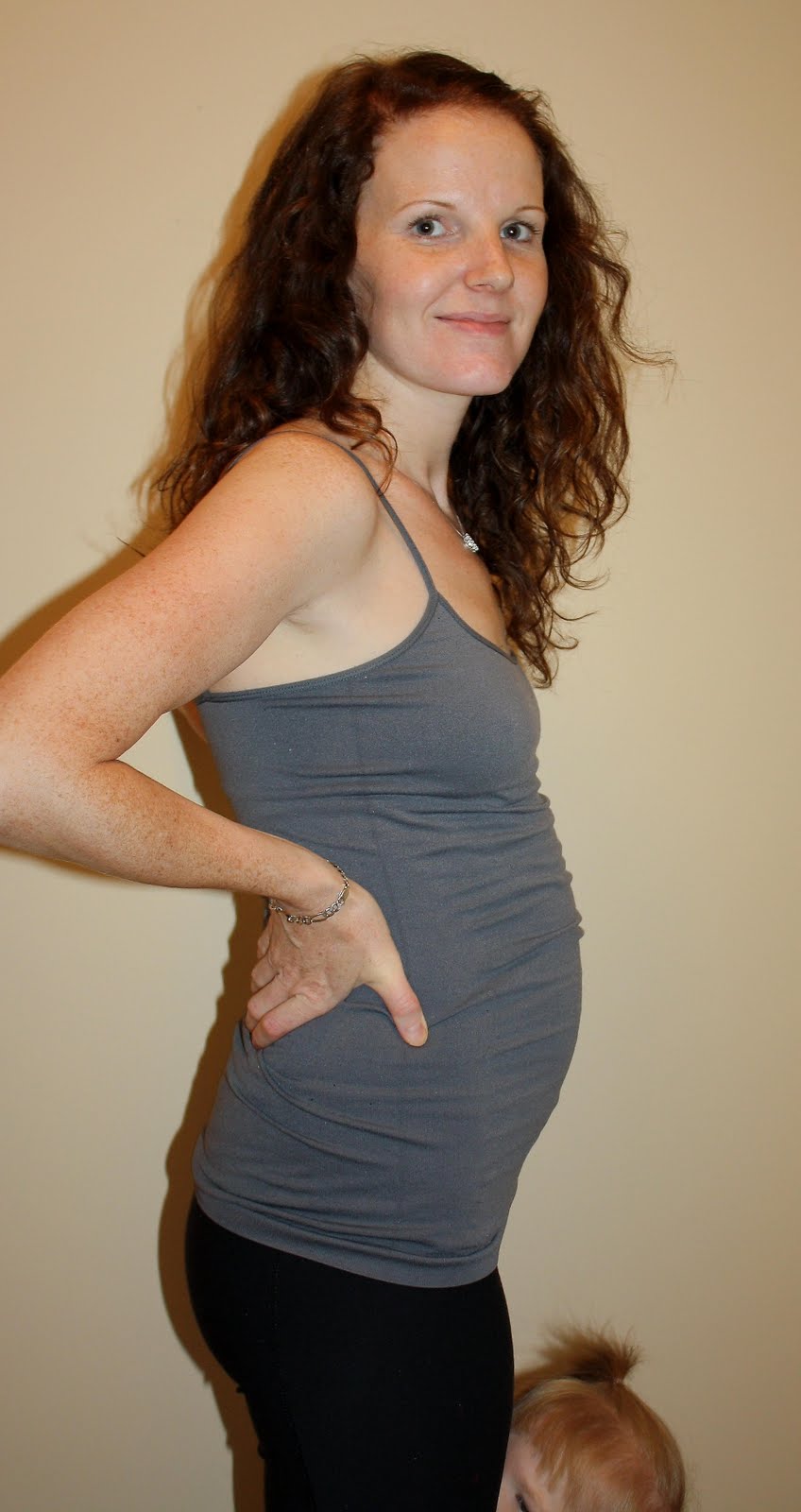 Showing At 16 Weeks Pregnant Pictures