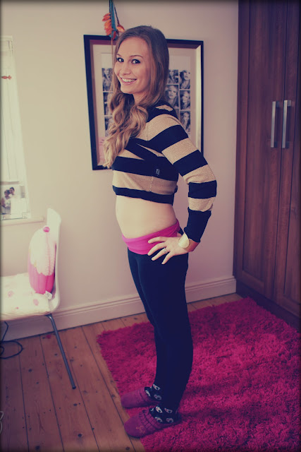 Showing At 16 Weeks Pregnant Pictures