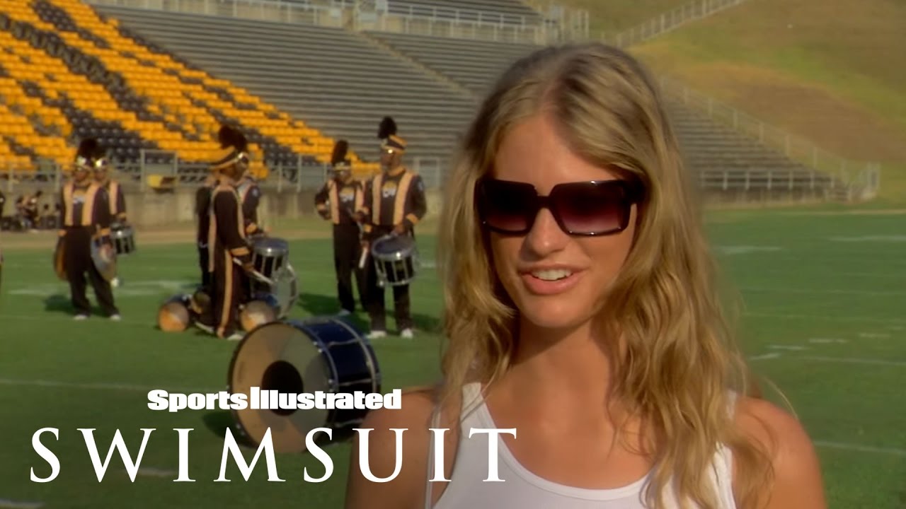 Sports Illustrated Swimsuit Body Painting Tryouts