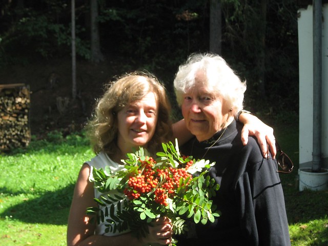 Urli With Flowers