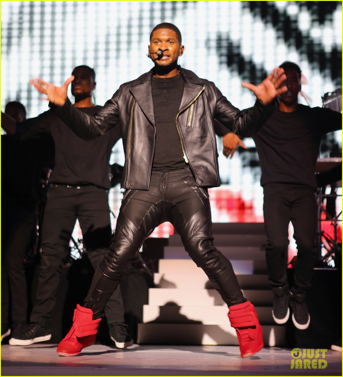 Usher 2013 Photos