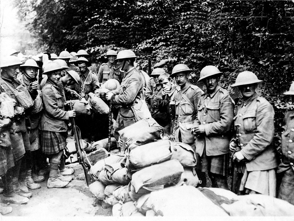 World War 1 Soldiers In Trenches