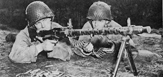 World War 2 Weapons Pictures