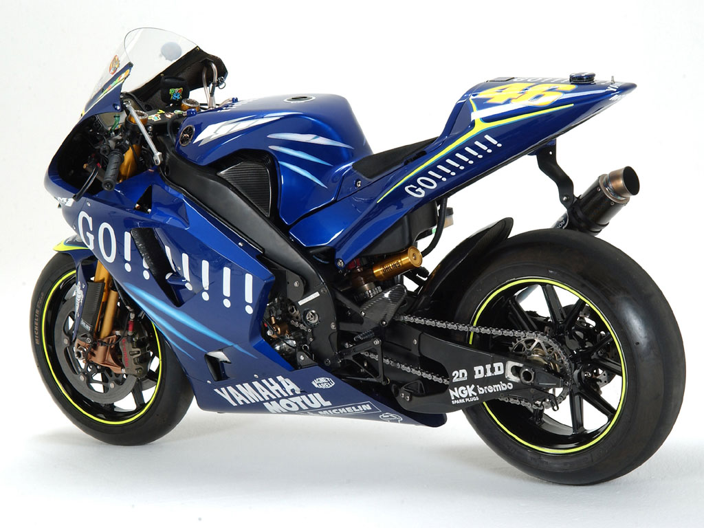 Yamaha Sports Bike Images